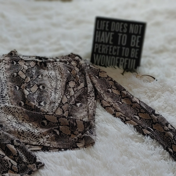 Dynamite Long Sleeve - Picture 2 of 5